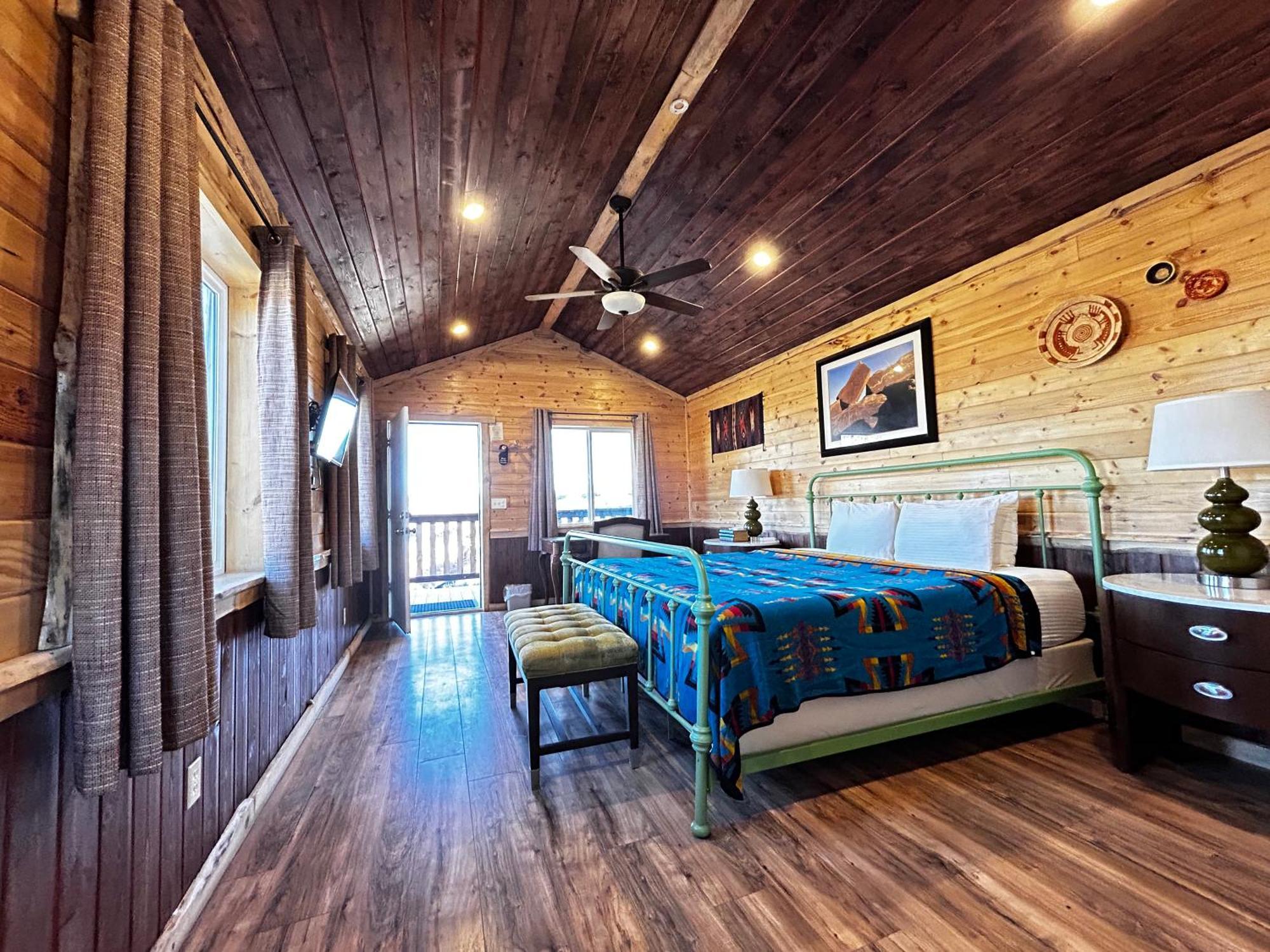טורי The Rim Rock Inn מראה חיצוני תמונה