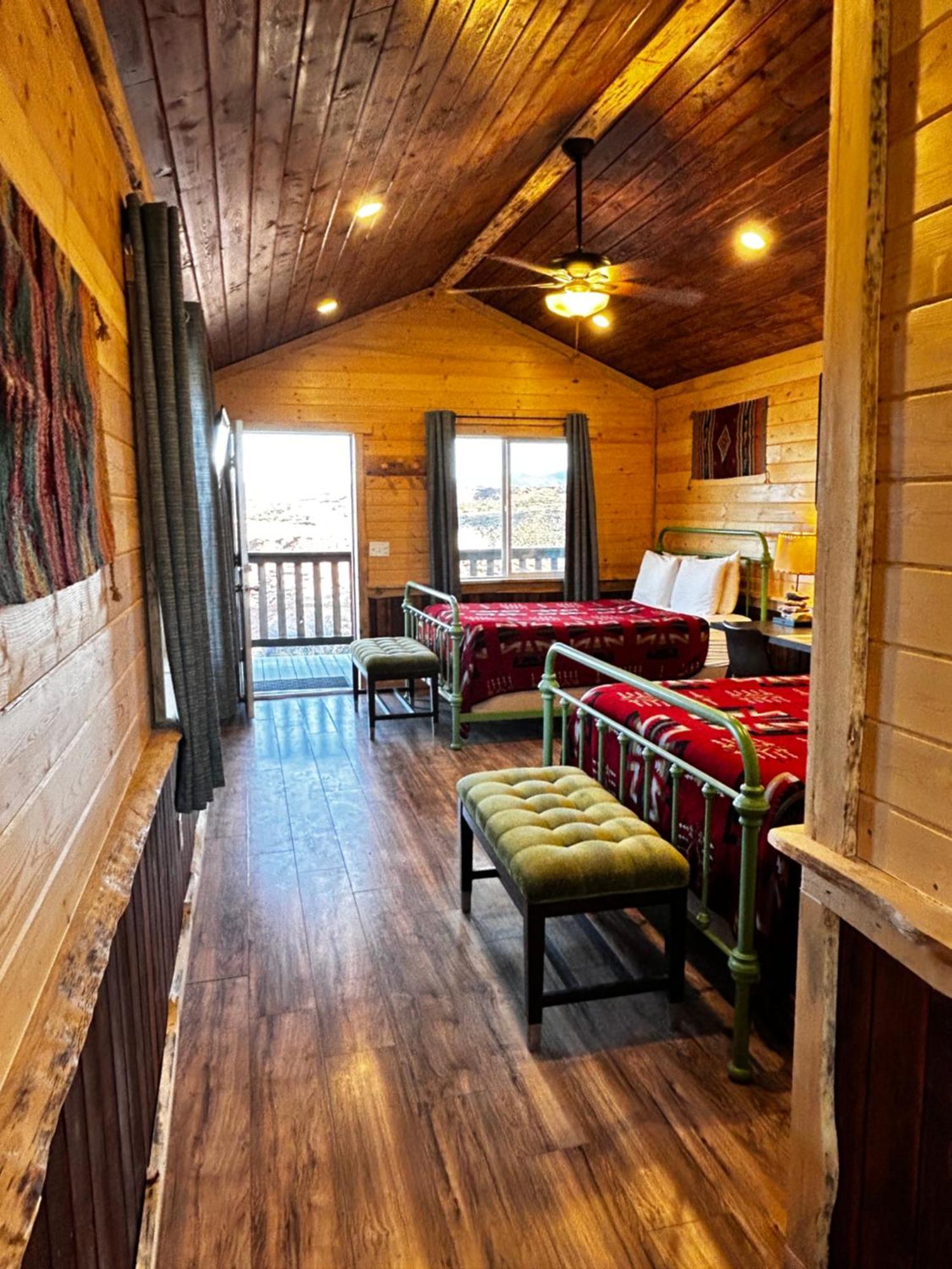 טורי The Rim Rock Inn מראה חיצוני תמונה